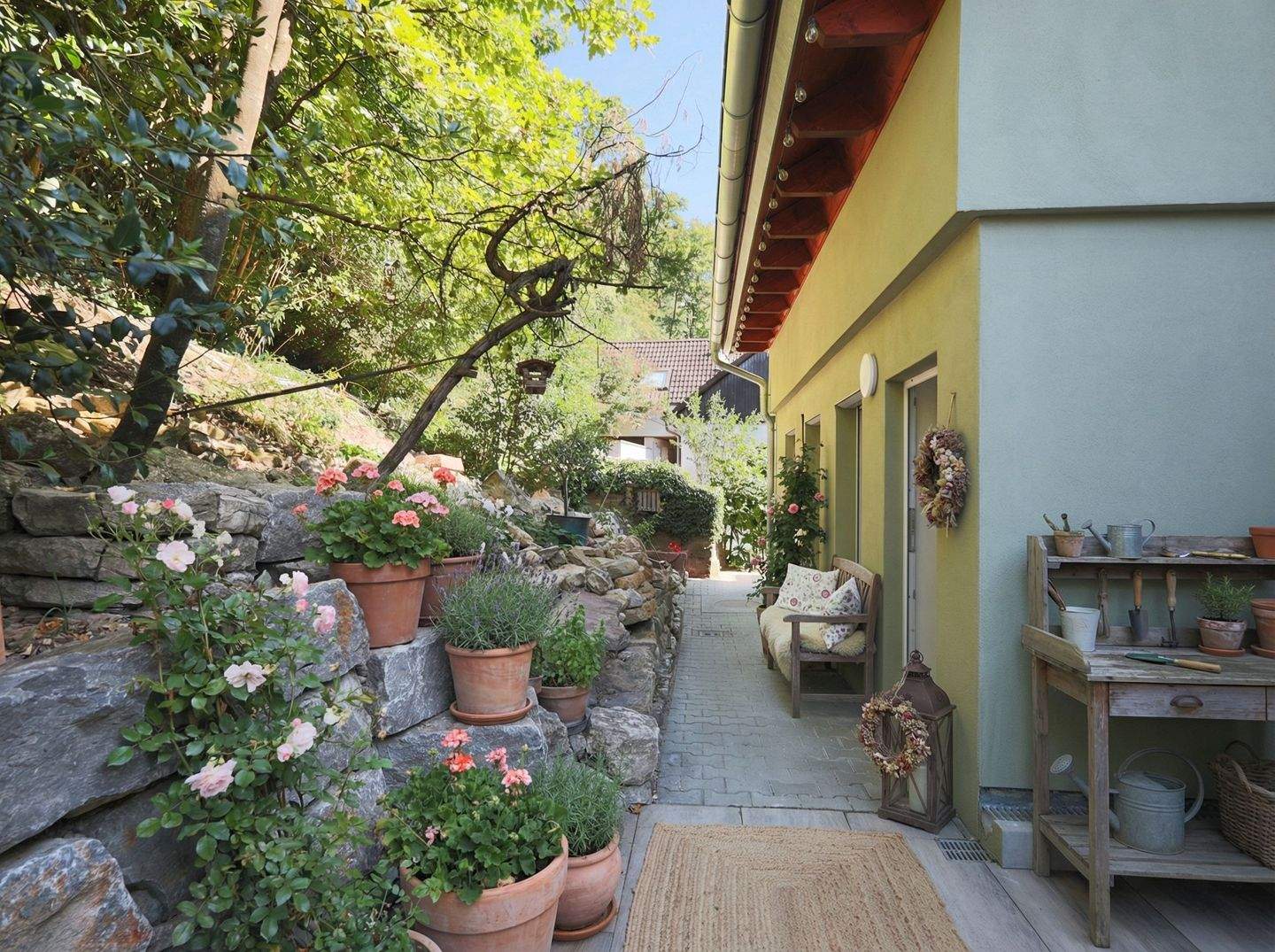 Immobilie in Mönsheim - Kernsaniertes Fachwerkhaus trifft Wohnkomfort in idyllischer Lage! - Bild 3