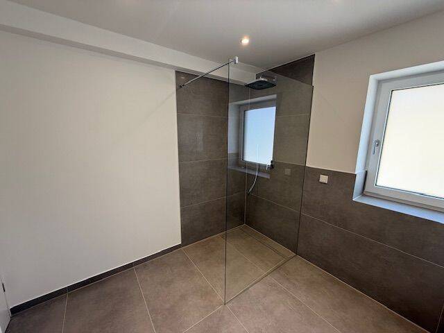 Erstbezug nach Renovierung, 3-Zi-ETW mit Balkon, Garten (ca. 170 m²), FBHZ, 1.OG, 2 Stellplätze, 91058 Erlangen-Eltersdorf – Erlangen – Vorschaubild 6