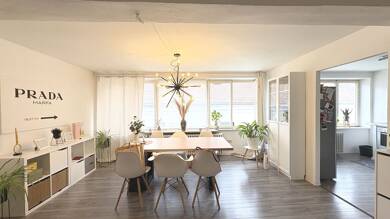 Wohnung zur Miete 425 € 2 Zimmer 78 m² 3. Geschoss frei ab 01.10.2025 Planungsbezirk 102 Straubing 94315