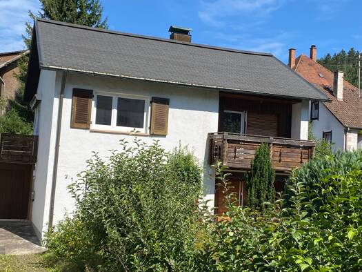 Einfamilienhaus zum Kauf 200.000 € 5 Zimmer 130 m² 439 m² Grundstück Schramberg 78713