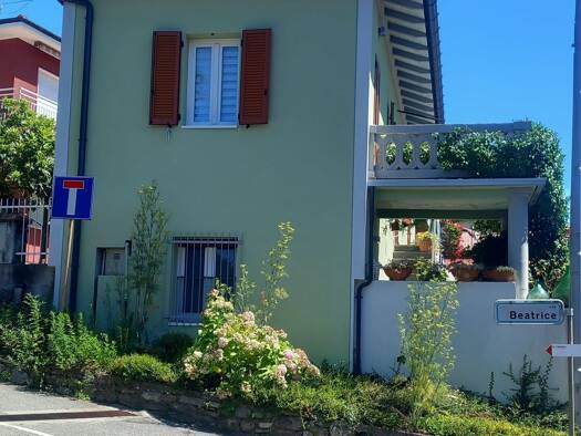 Haus zum Kauf 328.000 € 6 Zimmer 135 m² 140 m² Grundstück Brezzo di Bedero 21010