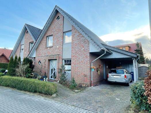 Doppelhaushälfte zum Kauf 325.000 € 4 Zimmer 102,8 m² 330 m² Grundstück Westerstede 26655