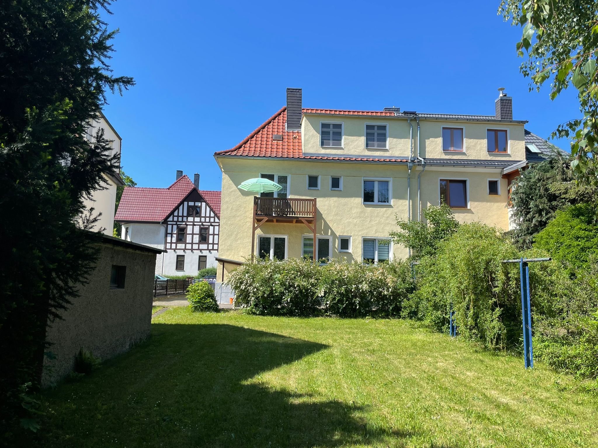 Mehrfamilienhaus zum Kauf 550.000 € 9 Zimmer 195 m²<br/>Wohnfläche 543 m²<br/>Grundstück ab sofort<br/>Verfügbarkeit Bischleben-Stedten Erfurt 99094