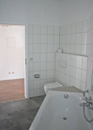 Wohnung zur Miete 860 € 2 Zimmer 70 m² 2. Geschoss frei ab 01.09.2025 Böhlitz-Ehrenberg Leipzig 04178