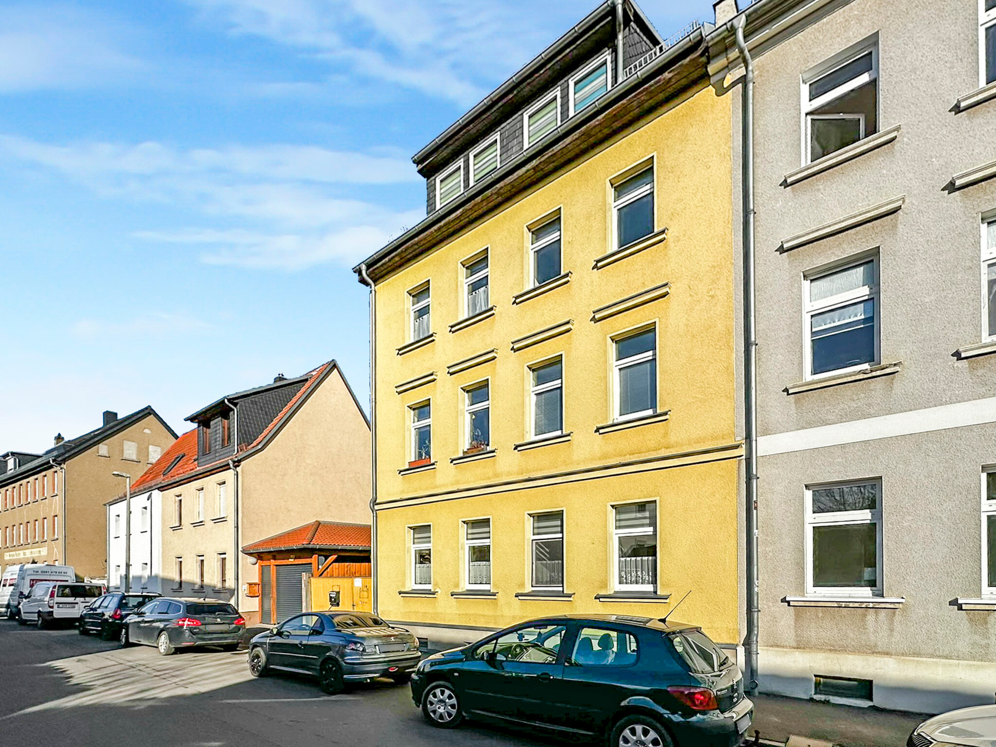 Mehrfamilienhaus zum Kauf 299.500 € 8 Zimmer 191,4 m²<br/>Wohnfläche 200 m²<br/>Grundstück Knautkleeberg-Knauthain Leipzig 04249