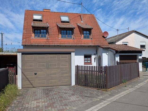 Mehrfamilienhaus zum Kauf provisionsfrei 499.000 € 8 Zimmer 160 m² 539 m² Grundstück Mundenheim Ludwigshafen am Rhein 67065