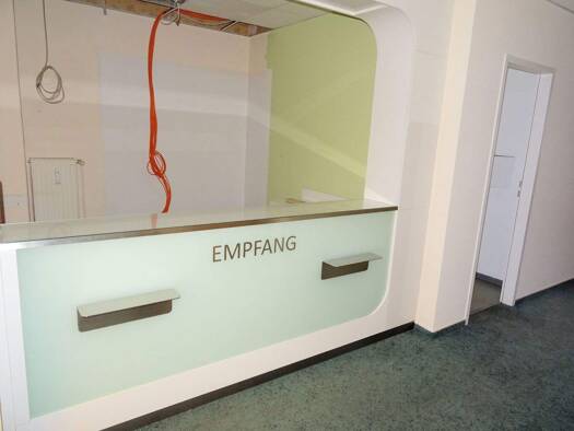 Praxisfläche zur Miete provisionsfrei 820 € 7 Zimmer 137 m² Bürofläche August Bebelstraße Werdau 08412