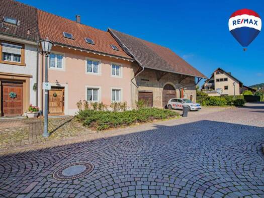 Einfamilienhaus zum Kauf 295.000 € 10 Zimmer 205 m² 837 m² Grundstück Reckingen Küssaberg 79790