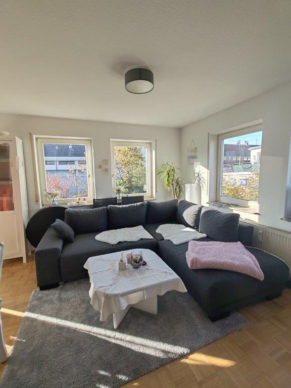 Wohnung zur Miete 620 € 2 Zimmer 53 m²<br/>Wohnfläche 1.<br/>Geschoss 01.02.2025<br/>Verfügbarkeit Neuhausen Metzingen 72555