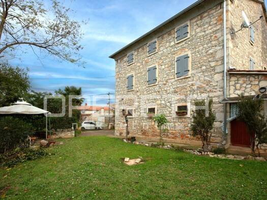 Einfamilienhaus zum Kauf - Erstbezug 370.000 € 4 Zimmer 126 m² 180 m² Grundstück Poreč 52440