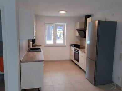 Wohnung zur Miete 990 € 4 Zimmer 107 m² Geschoss 1/1 frei ab 01.11.2025 Parsberg Parsberg 92331