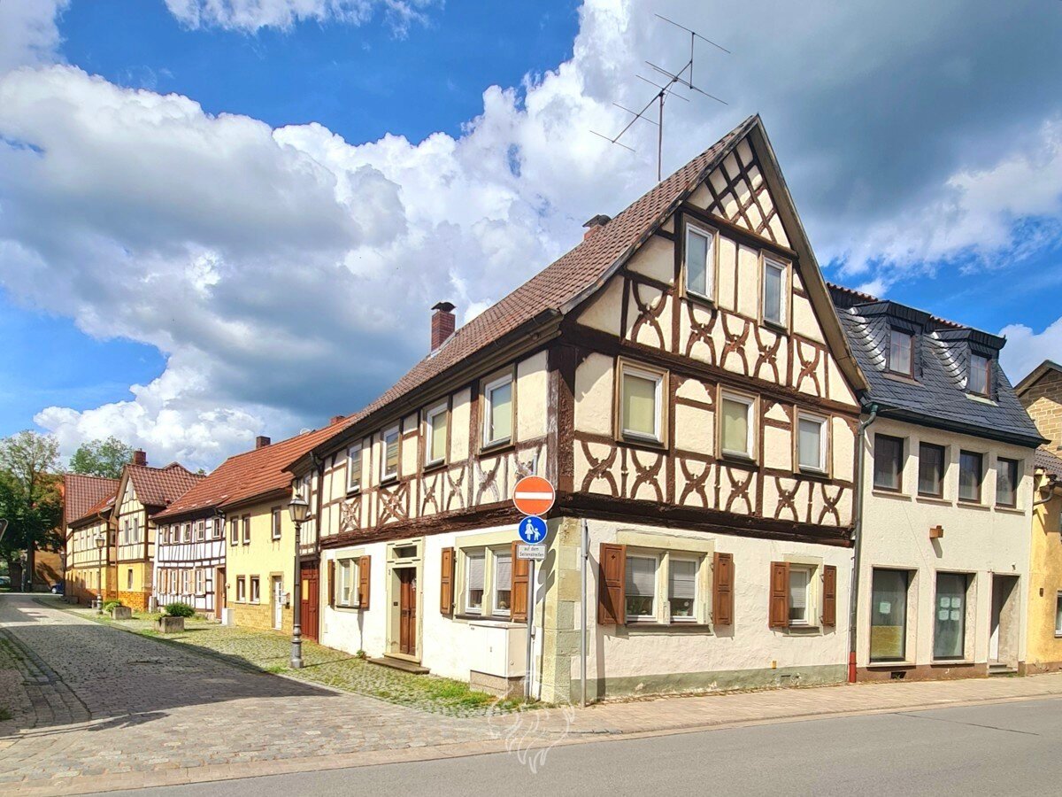 Reihenendhaus zum Kauf 157.000 € 4 Zimmer 116 m²<br/>Wohnfläche 130 m²<br/>Grundstück Bad Königshofen Bad Königshofen im Grabfeld 97631