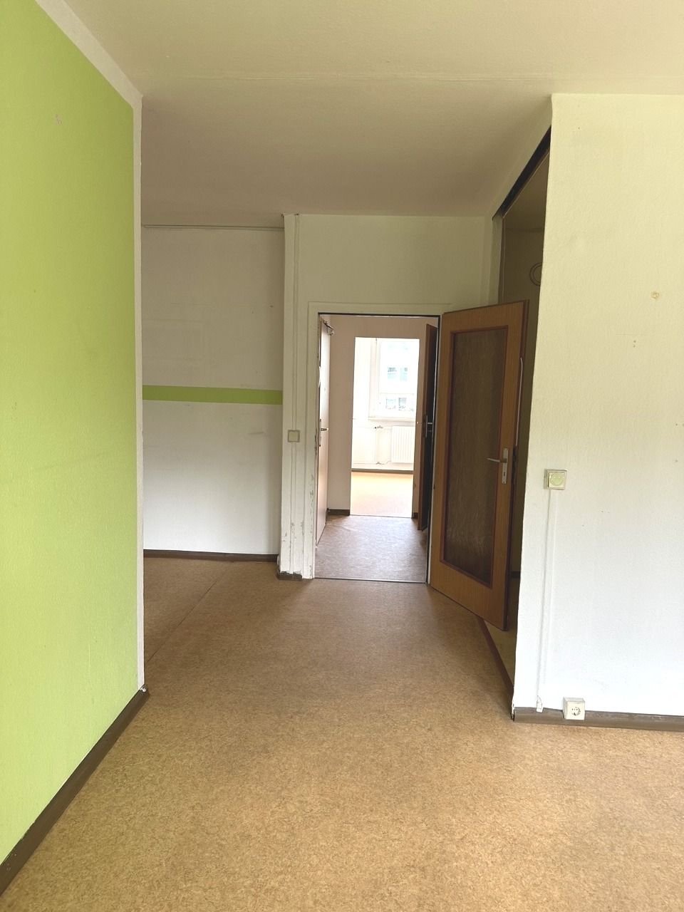 Wohnung zur Miete 270 € 3 Zimmer 55,2 m²<br/>Wohnfläche EG<br/>Geschoss ab sofort<br/>Verfügbarkeit Außenring 23 Thurm Mülsen 08132