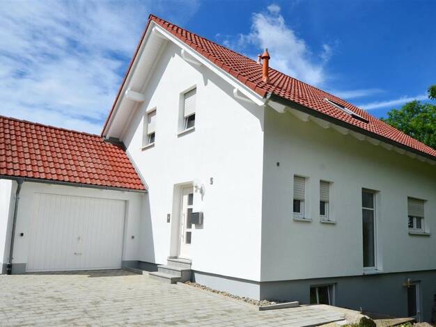 Einfamilienhaus zum Kauf provisionsfrei 572.000 € 5 Zimmer 143 m² 555 m² Grundstück Neukirch Rottweil 78628