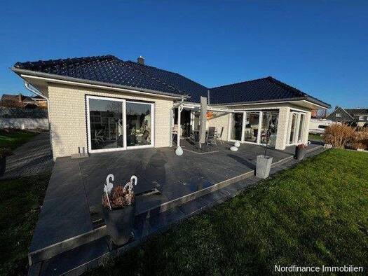 Villa zum Kauf 695.000 € 4 Zimmer 145,7 m² 1.181 m² Grundstück Ahrensbök 23623