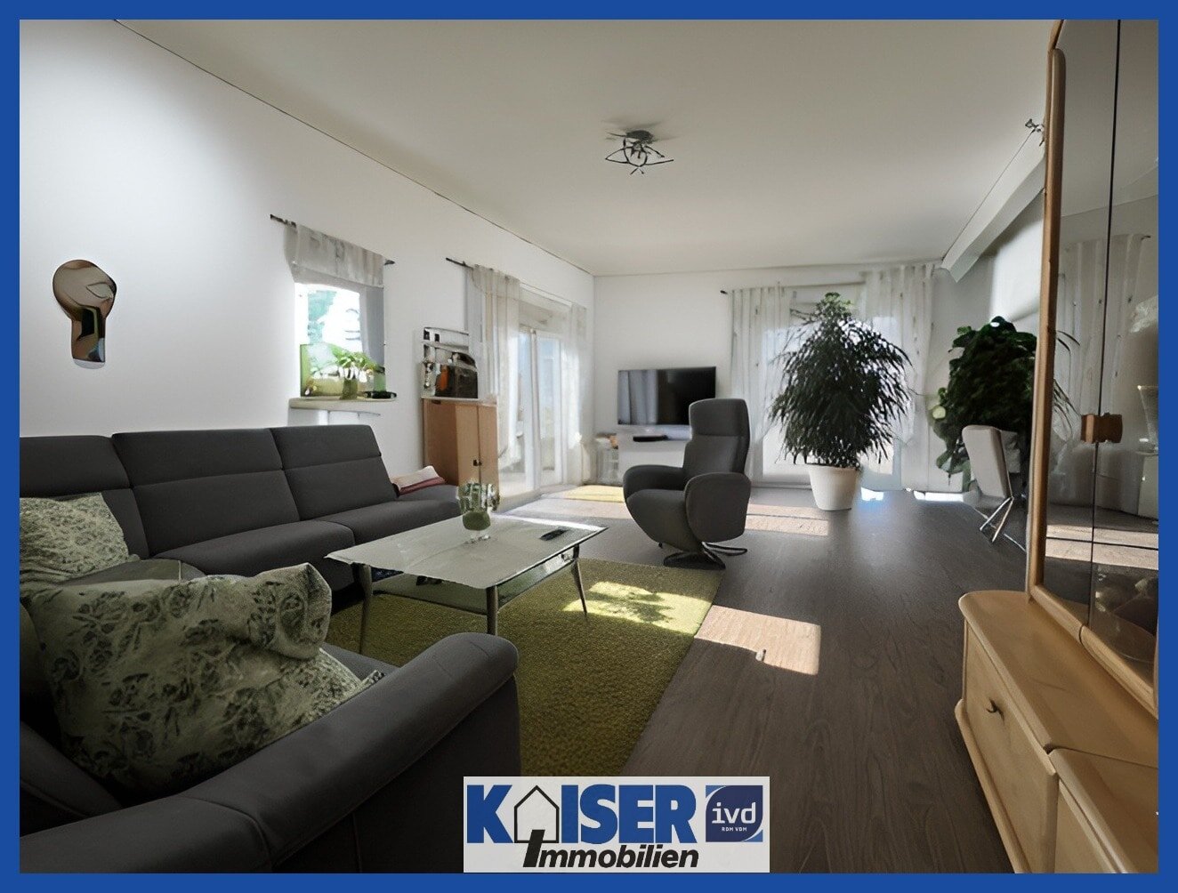 Wohnung zur Miete 1.500 € 4,5 Zimmer 147 m²<br/>Wohnfläche 3.<br/>Geschoss 01.01.2025<br/>Verfügbarkeit Blois Straße 49 Waldshut Waldshut-Tiengen 79761