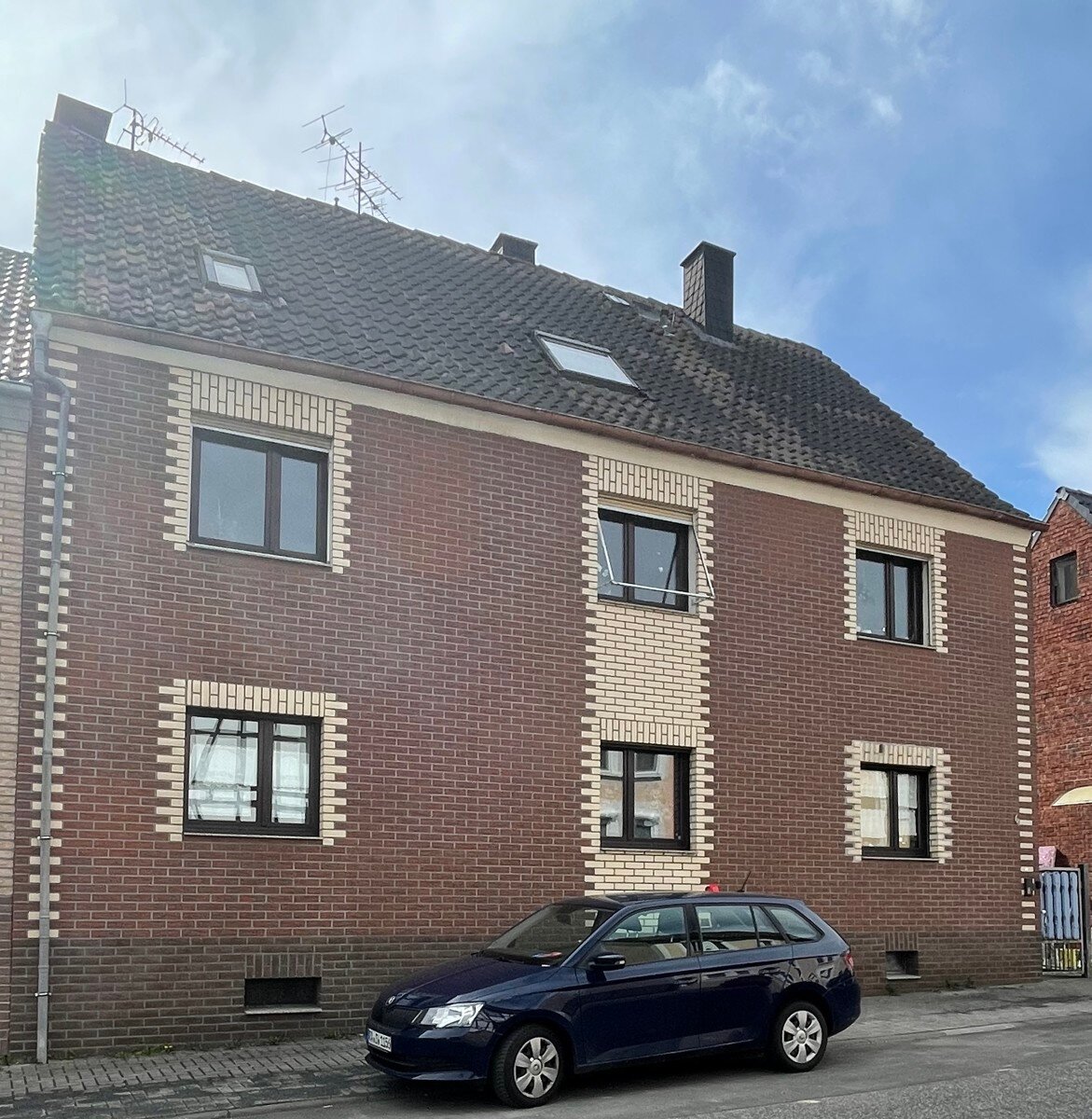 Mehrfamilienhaus zum Kauf 447.000 € 10 Zimmer 234,8 m² 224 m² Grundstück Heldenbergen Nidderau 61130