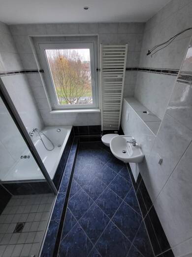 Wohnung zur Miete 690 € 4 Zimmer 85,8 m² 2. Geschoss frei ab sofort Olvenstedter Grund 2 Neu Olvenstedt Magdeburg 39130