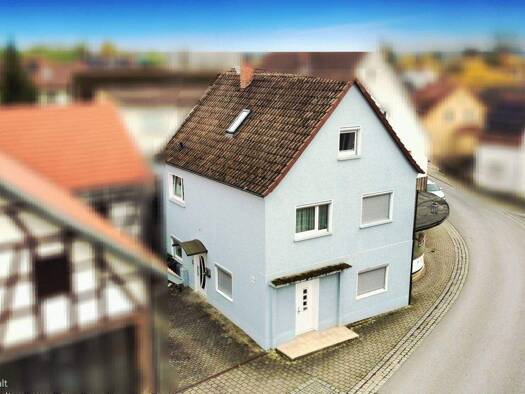 Haus zum Kauf 199.000 € 8 Zimmer 160 m² 170 m² Grundstück Redwitz Redwitz an der Rodach 96257