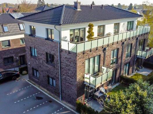 Wohnung zur Miete 1.350 € 3 Zimmer 82 m² 1. Geschoss frei ab 01.10.2026 Pinneberg-Nord 25421