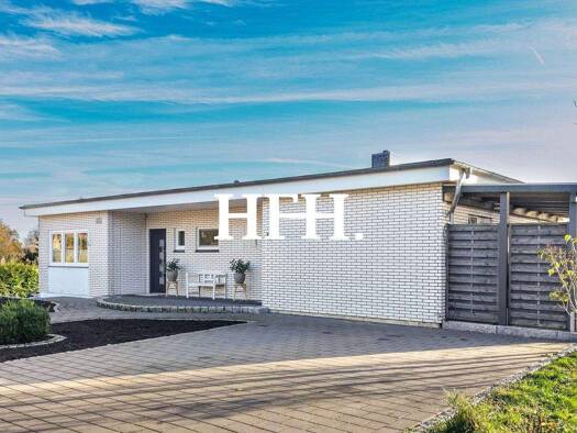 Einfamilienhaus zum Kauf 298.500 € 4 Zimmer 117 m² 934 m² Grundstück frei ab 01.04.2026 Bargenstedt 25704