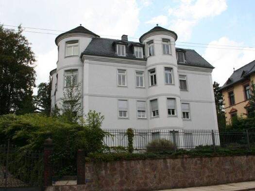 Wohnung zur Miete 825 € 3 Zimmer 124 m² Crimmitschau 08451