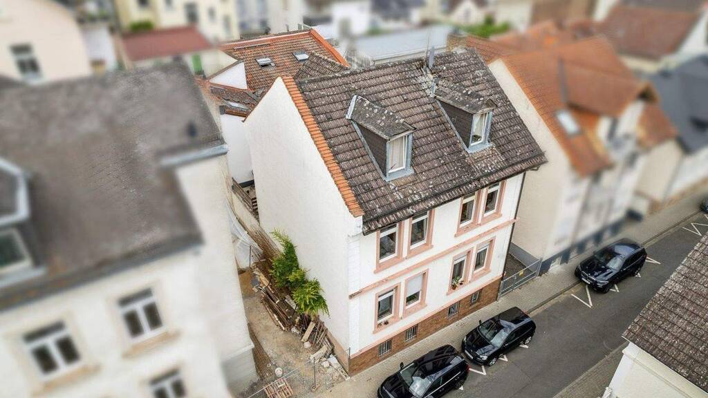Einfamilienhaus zum Kauf 419.000 € 8 Zimmer 170 m² 156 m² Grundstück Bad Nauheim 61231