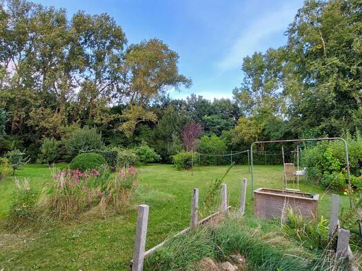 Einfamilienhaus zum Kauf 310.000 € 8,5 Zimmer 210 m² 2.444 m² Grundstück Großenwiehe 24969