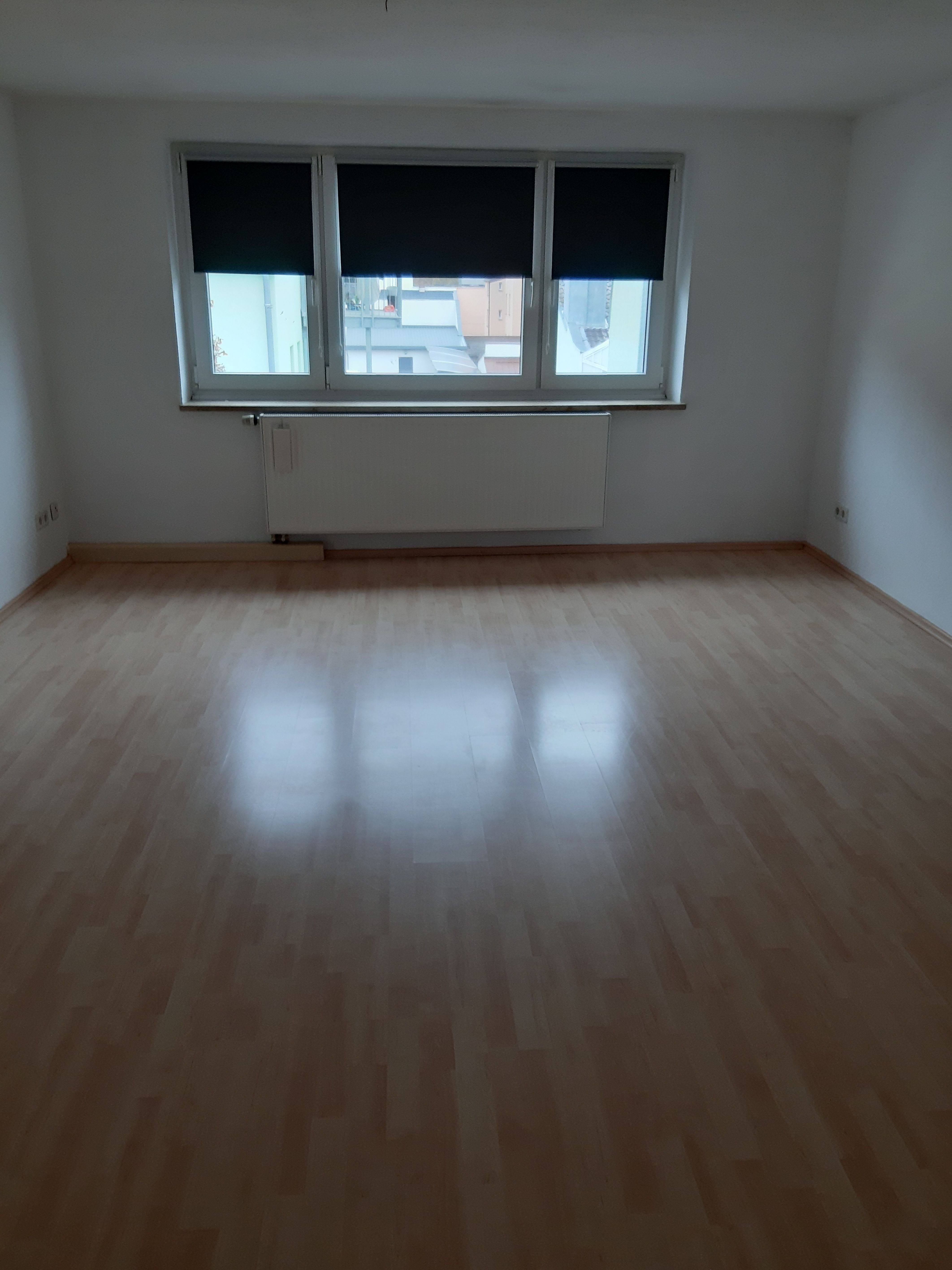 Wohnung zur Miete 612 € 3 Zimmer 62 m²<br/>Wohnfläche 2.<br/>Geschoss ab sofort<br/>Verfügbarkeit Nürnberger Strasse Zirndorf Zirndorf 90513