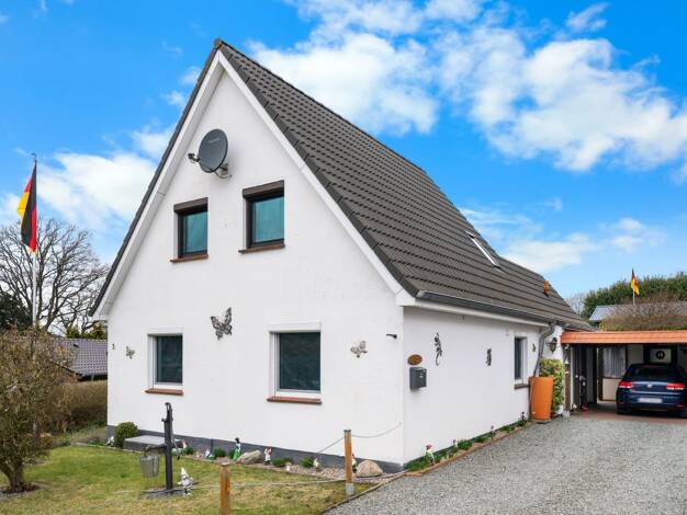 Einfamilienhaus zum Kauf 360.000 € 4 Zimmer 100 m² 989 m² Grundstück Zarnekau Süsel 23701