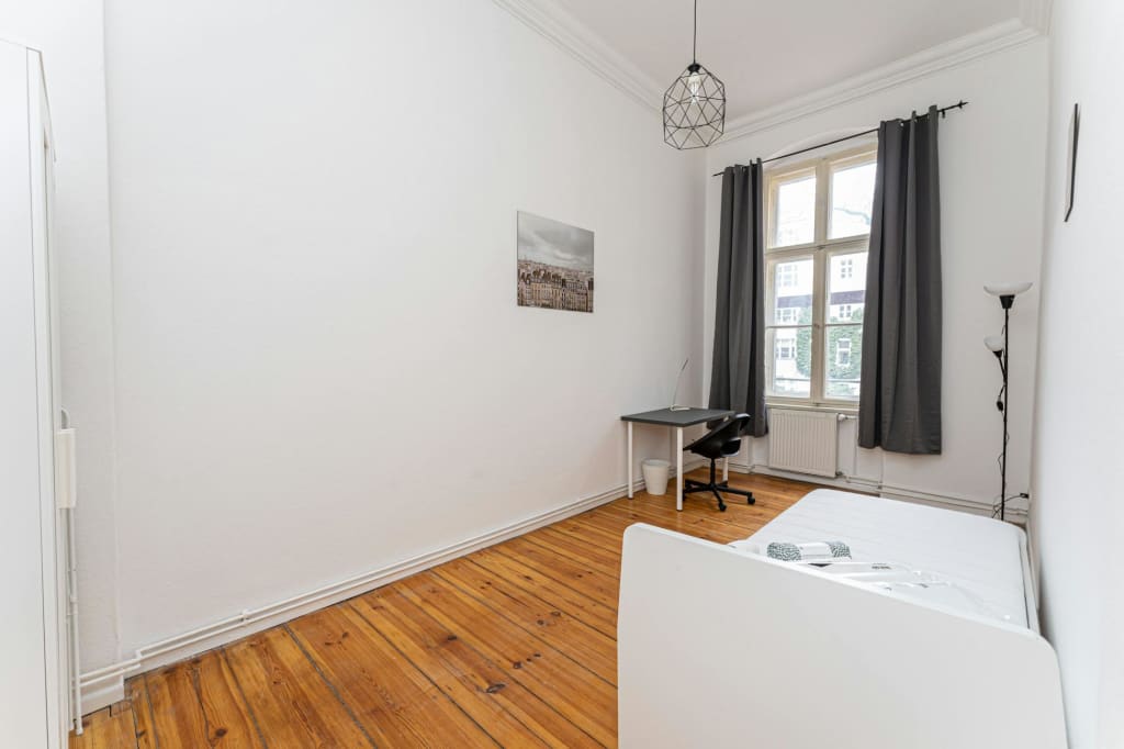 Wohnung zur Miete Wohnen auf Zeit 699 € 1 Zimmer 9 m²<br/>Wohnfläche 23.01.2025<br/>Verfügbarkeit Kantstraße Charlottenburg Berlin 10627