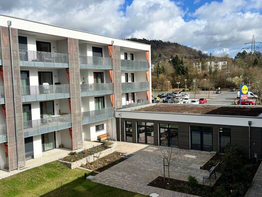 Wohnung zur Miete 790 € 2 Zimmer 65,3 m² 3. Geschoss frei ab sofort Mönchröden Rödental 96472