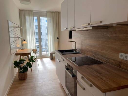 Wohnung zur Miete 1.050 € 1 Zimmer 32,5 m² 3. Geschoss frei ab 01.02.2026 Urbanstr. 96a Kreuzberg Berlin 10967