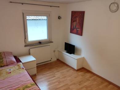 WG-Zimmer zur Miete Wohnen auf Zeit 510 € 16 m² frei ab 17.09.2025 Reinhartstrasse 0 Mühlhausen Stuttgart-Mühlhausen 70378