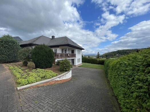 Einfamilienhaus zum Kauf 550.000 € 6 Zimmer 225 m² 851 m² Grundstück Wittlich 54516