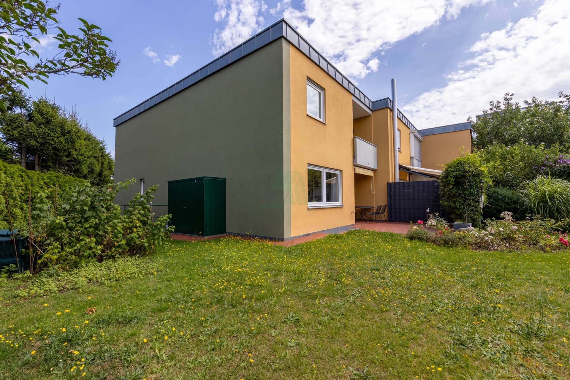 Reihenendhaus zum Kauf 395.000 € 5 Zimmer 131 m²<br/>Wohnfläche 371 m²<br/>Grundstück Dreifaltigkeit Amberg 92224