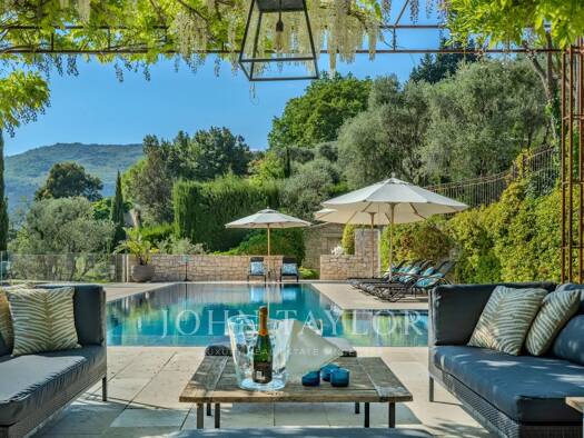 Haus zur Miete auf Zeit 13.500 € 9 Zimmer 420 m² Châteauneuf-Grasse 06740