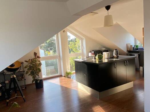 Wohnung zur Miete 1.250 € 3 Zimmer 100 m² Geschoss 3/4 frei ab sofort Alterlangen Erlangen 91056