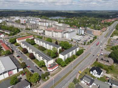Wohnung zur Miete 354 € 2 Zimmer 49,9 m² 1. Geschoss frei ab 14.09.2025 Adlerstraße 2 f Vogelviertel Neubrandenburg 17034