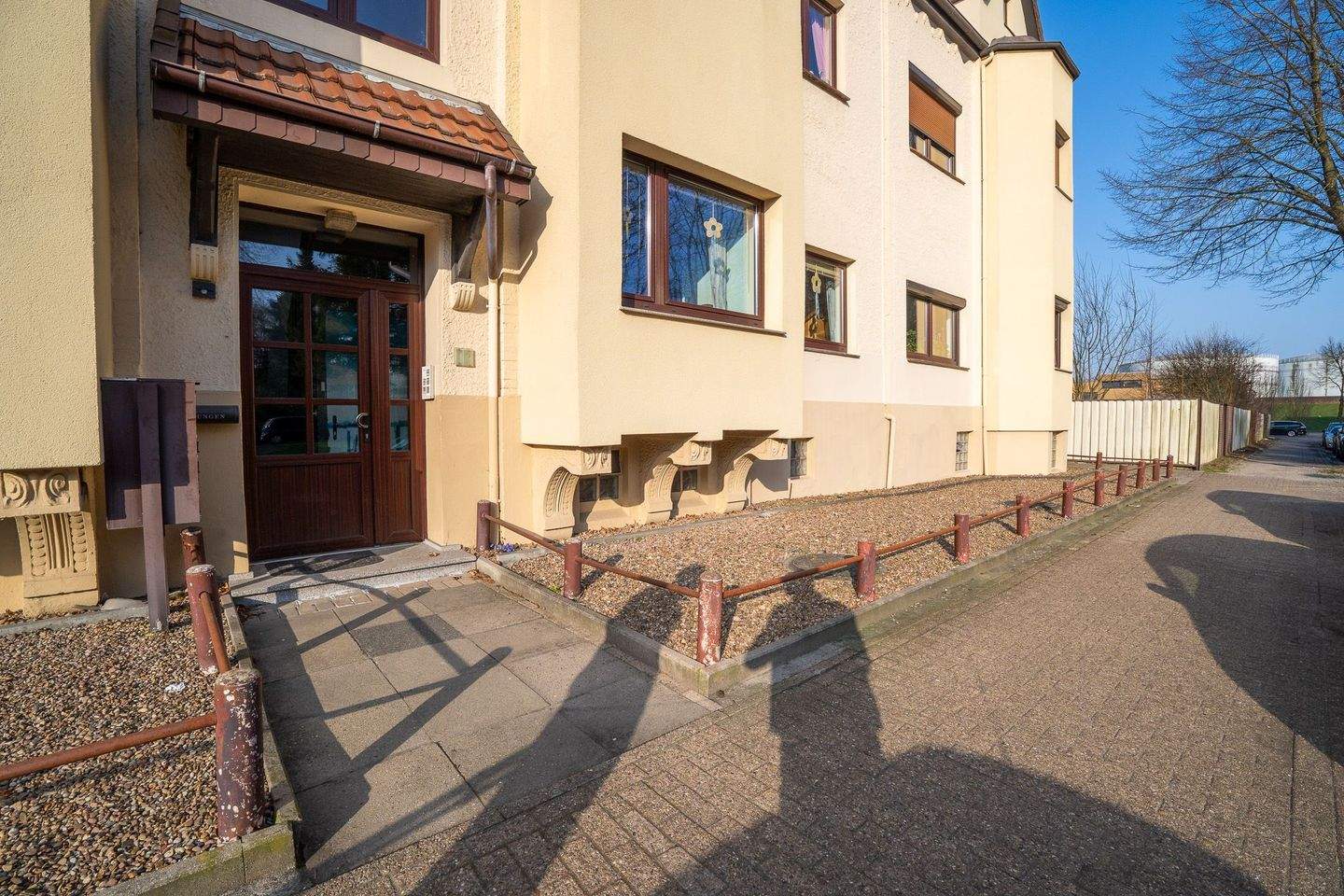 Immobilie in Nordenham - PROVISIONSFREI Stadtnah & ruhig Charmante Erdgeschosswohnung (Hochparterre) - Bild 2