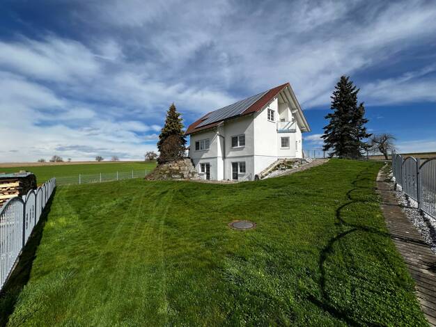 Einfamilienhaus zum Kauf 9 Zimmer 252 m² 1.108 m² Grundstück frei ab sofort Sauldorf Sauldorf 88605