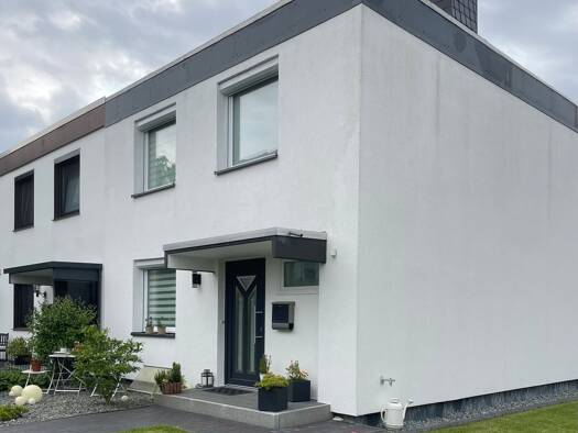 Reihenhaus zum Kauf provisionsfrei 295.000 € 4 Zimmer 130 m² 580 m² Grundstück Langen Geestland 27607