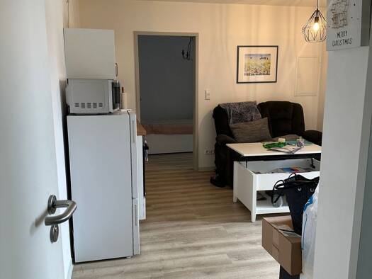 Wohnung zur Miete 600 € 1,5 Zimmer 28 m² Geschoss 1/2 frei ab sofort Weststadt Fürth 90766