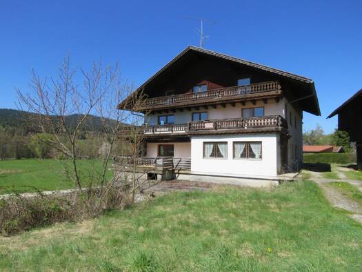 Einfamilienhaus zum Kauf 198.000 € 12 Zimmer 348 m² 824 m² Grundstück frei ab sofort Arnbruck Arnbruck 93471