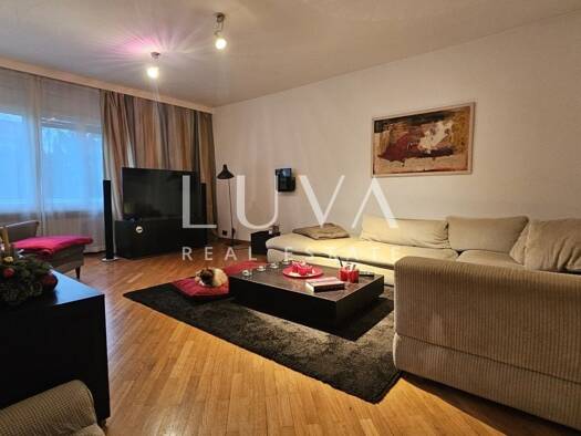 Haus zum Kauf 690.000 € 8 Zimmer 350 m² Zagreb 0