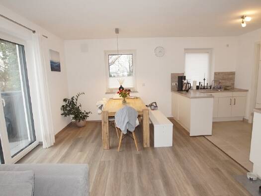 Wohnung zur Miete 900 € 3 Zimmer 76,3 m² 1. Geschoss frei ab 01.08.2026 Straubing 94315