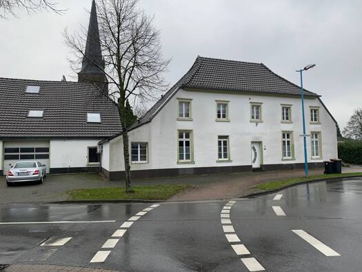Mehrfamilienhaus zum Kauf 698.000 € 22 Zimmer 492 m² 1.190 m² Grundstück Till-Moyland Bedburg-Hau 47551