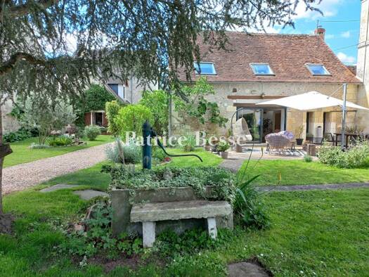 Reihenmittelhaus zum Kauf 410.000 € 9 Zimmer 287 m² 1.108 m² Grundstück Ligueil 37240