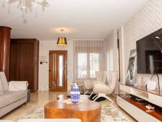 Chalet zum Kauf 475.000 € 3 Zimmer 270 m² 620 m² Grundstück Lugo 27192