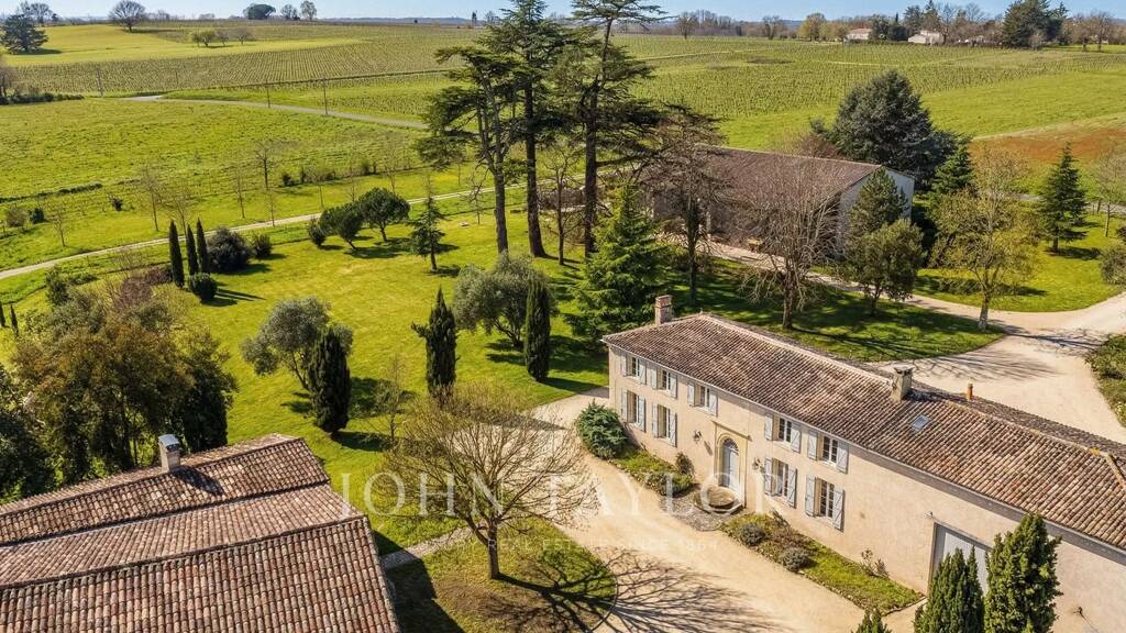 Schloss zum Kauf 910.000 € 8 Zimmer 200 m² 300.000 m² Grundstück Saint-Émilion 33420